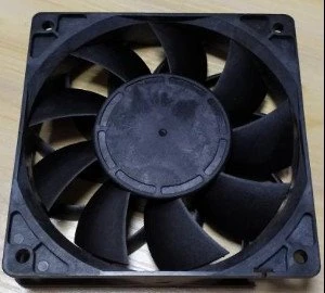 Ventiladores compactos de CC de grado aeroespacial